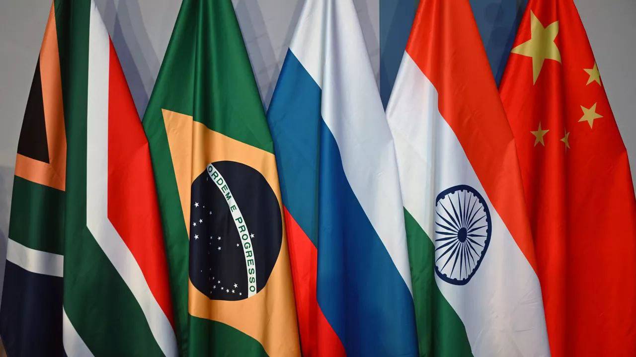 Президент НКЦ Кирилл Бабаев рассказал «РИА Новости» о заявке Шри-Ланки на членство в БРИКС
